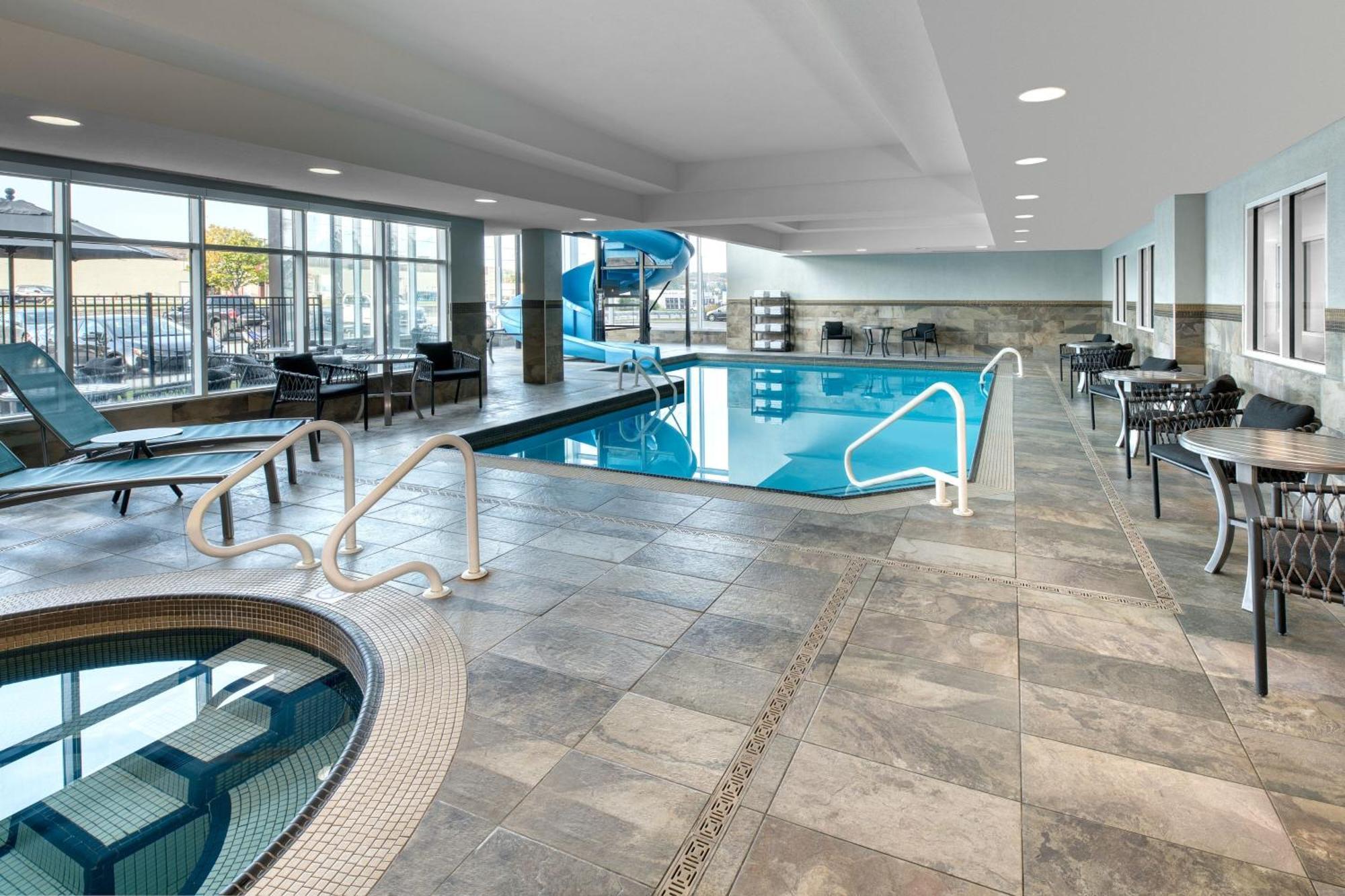 Towneplace Suites By Marriott Sudbury Exterior photo