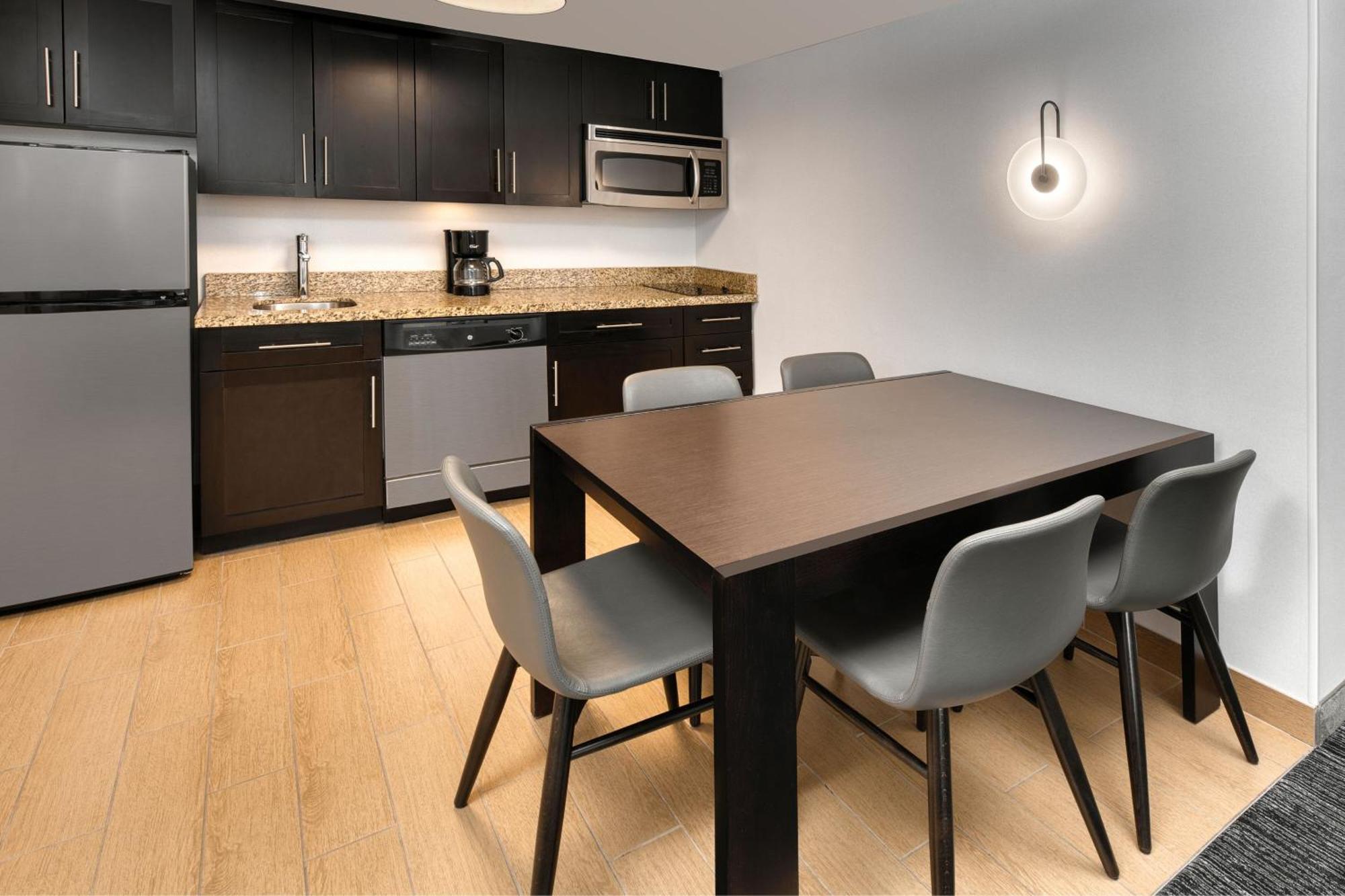 Towneplace Suites By Marriott Sudbury Exterior photo